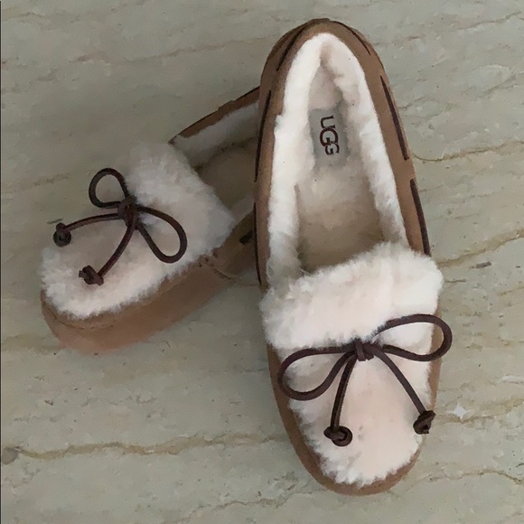 UGG Shoes - New UGG Moccasin Slippers. Size 7.